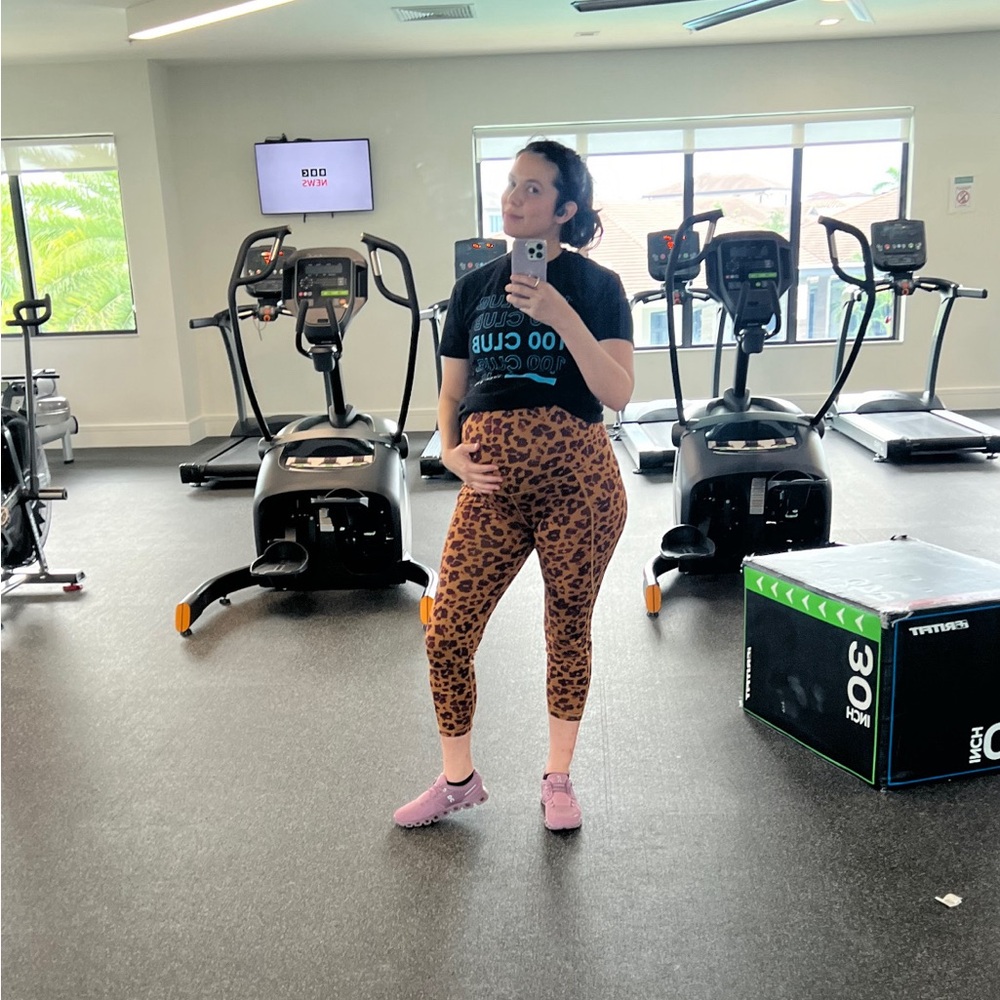 GAP Workout maternity leggings
